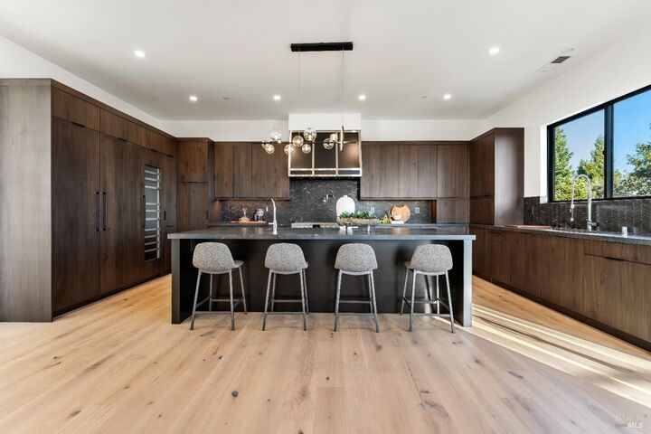 Property Photo: 2156 Wedgewood Way CA 95404