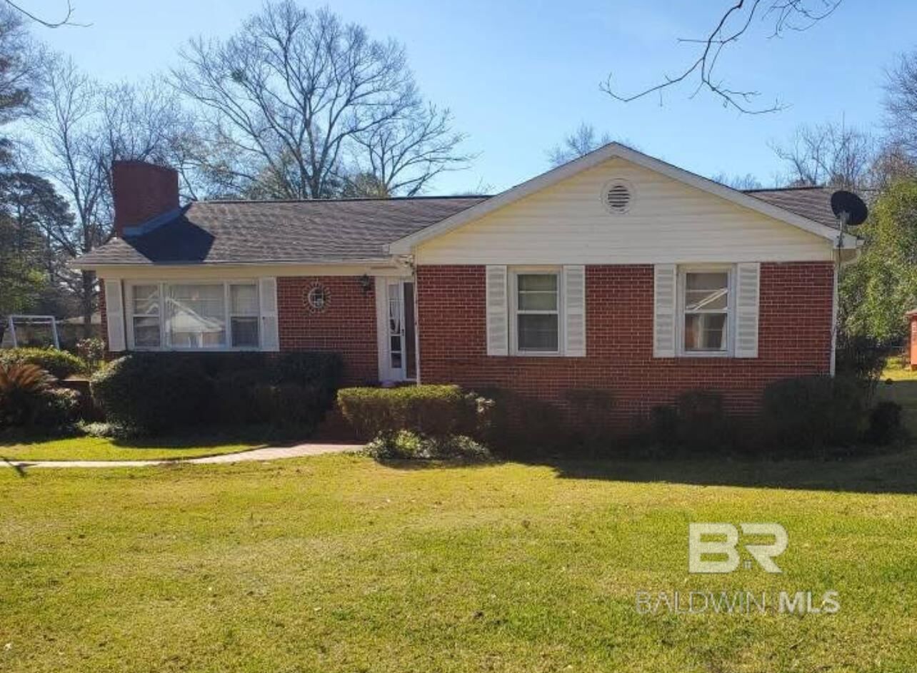 Property Photo: 47 Chestnut Street AL 36460
