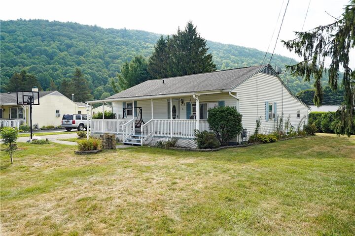 Property Photo:  6 Catlin Drive  NY 14812 