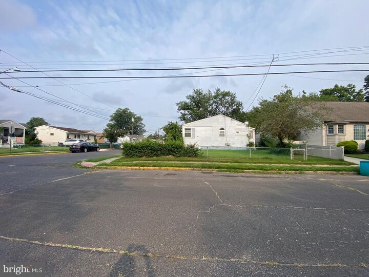 Property Photo:  515 Garfield Avenue  NJ 08059 