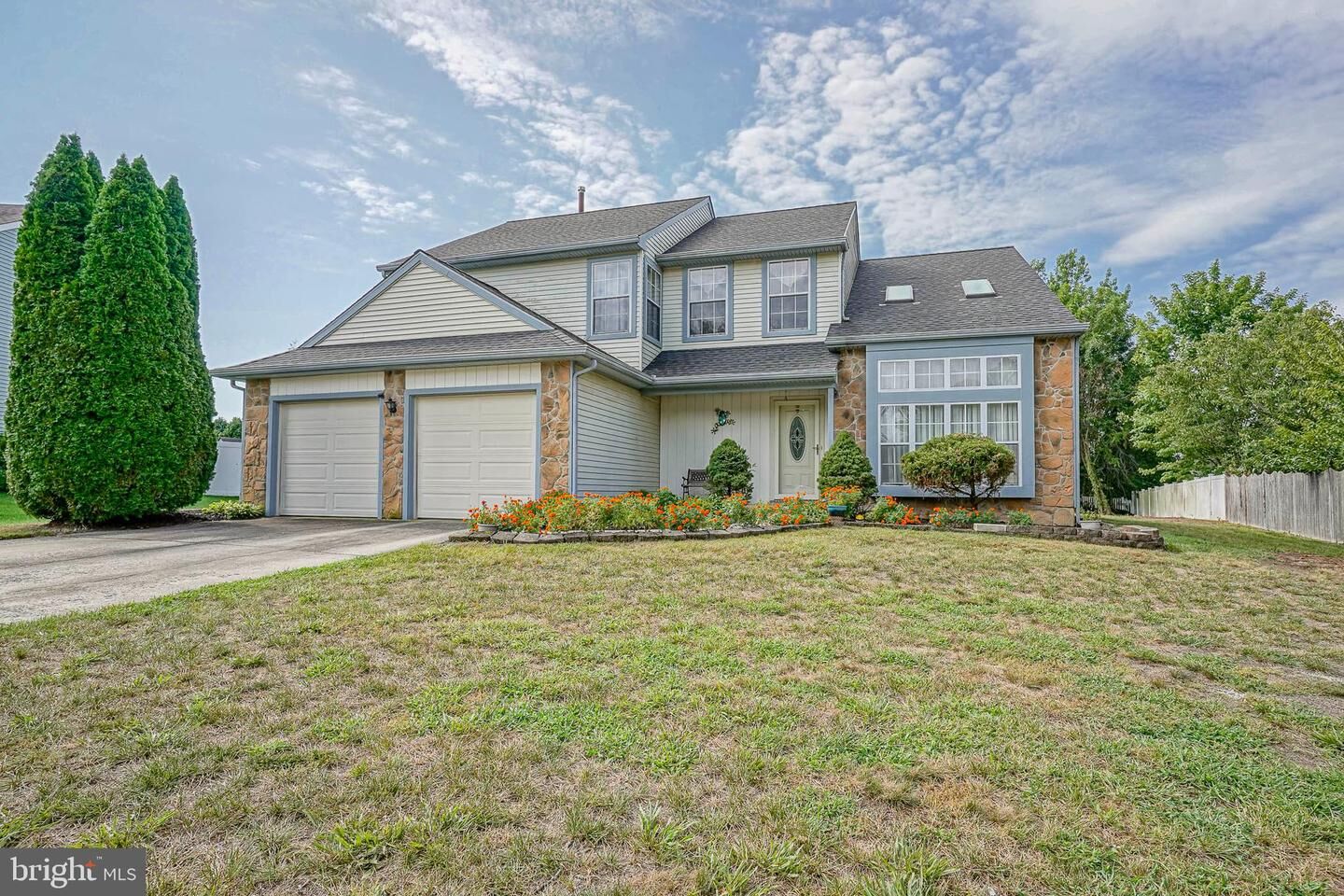 Property Photo:  4 Saddlebrook Drive  NJ 08080 