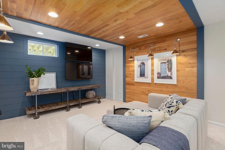 Property Photo: 10632 Afton Grove Court VA 22408