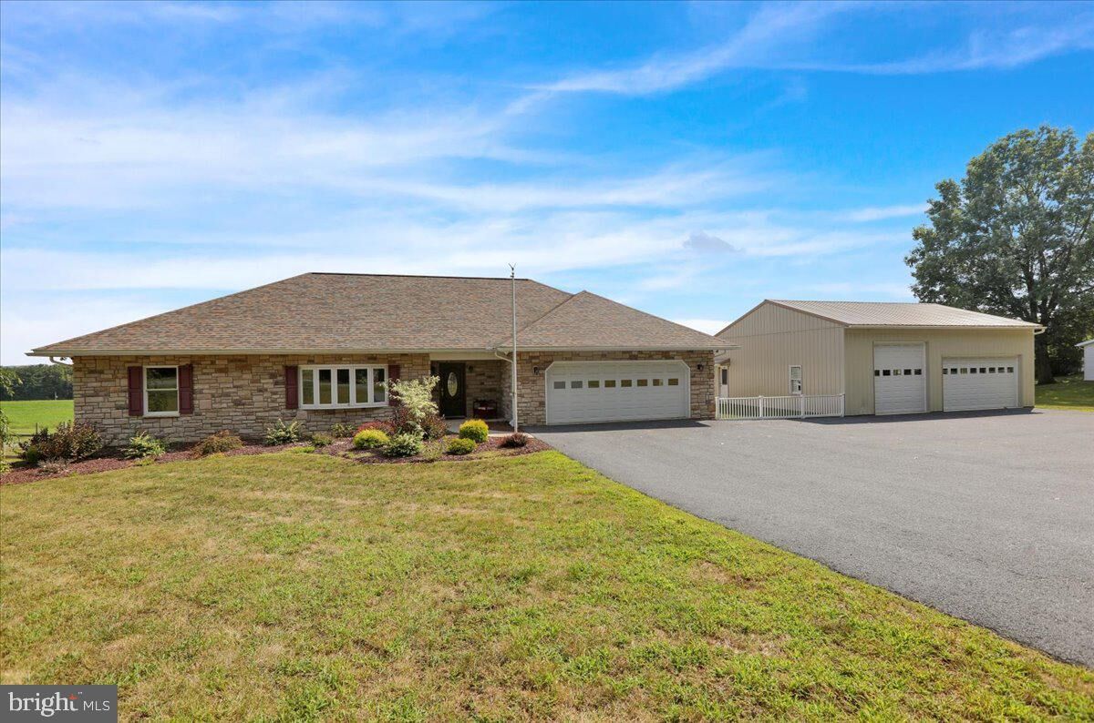 Property Photo:  599 Stone Hill Road  PA 19555 