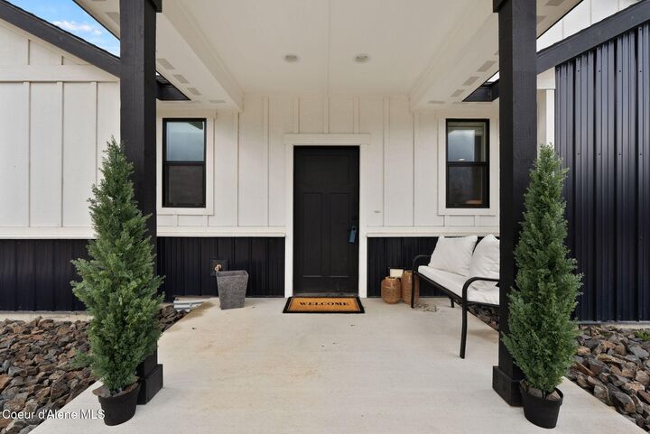 Property Photo:  27455 N Caribou Ave  ID 83801 