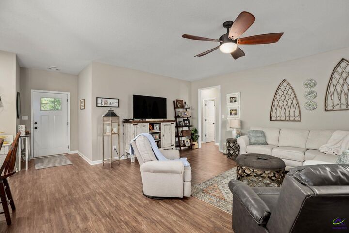 Property Photo:  304 New Hope Drive  GA 31069 