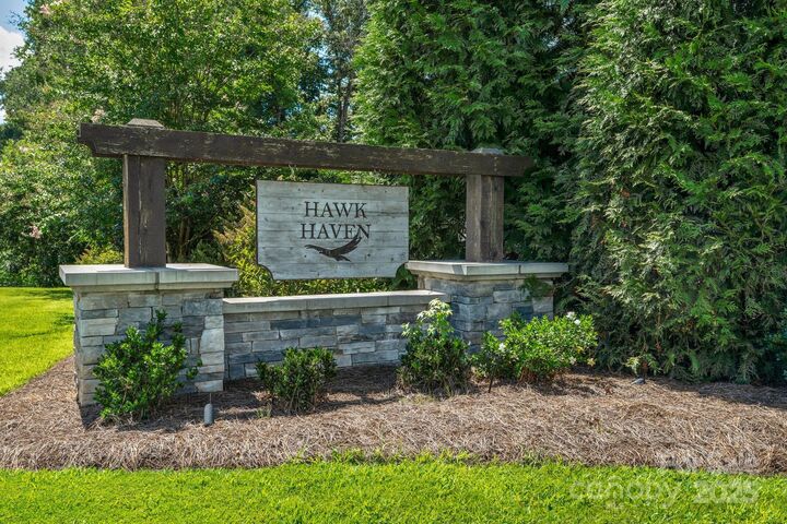 Property Photo:  7203 Bellera Court  NC 28277