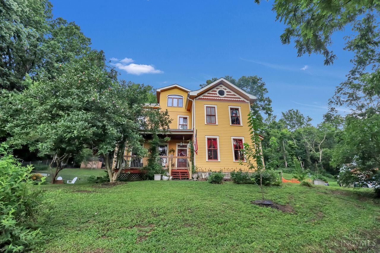 Property Photo:  8468 Wooster Pike  OH 45227 