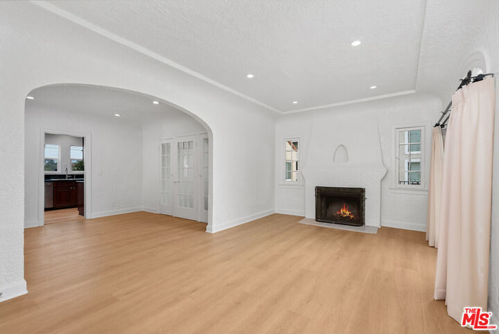 Property Photo:  827 23rd St  CA 90403 
