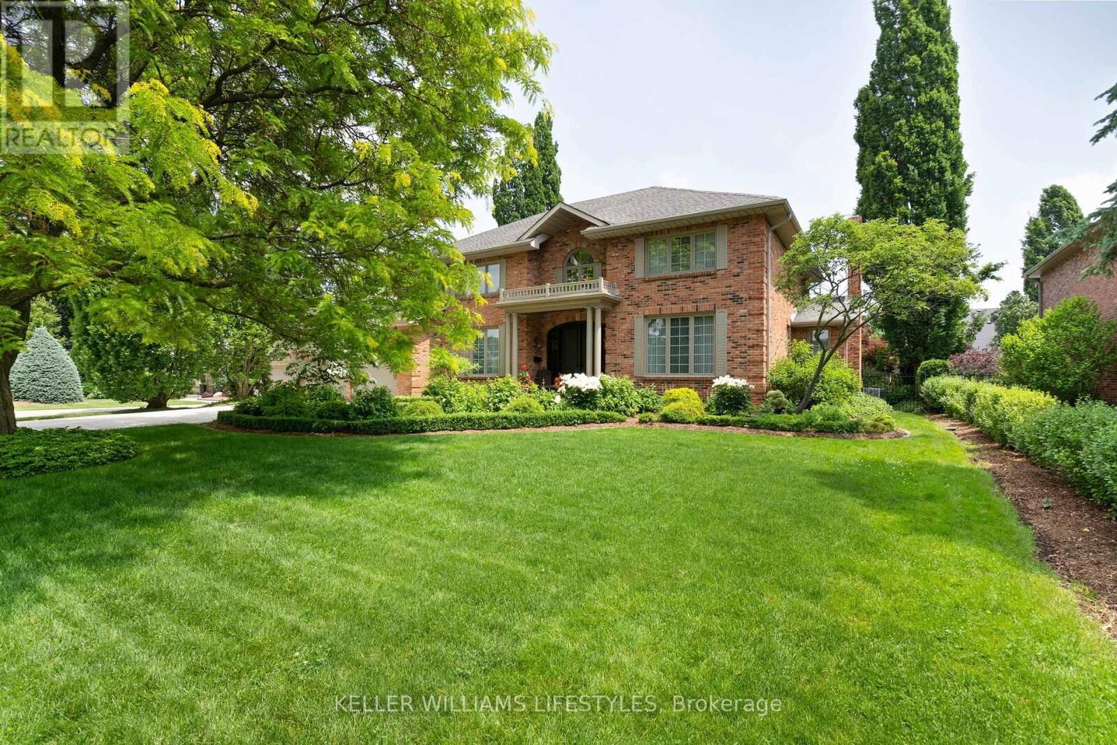 Property Photo:  95 Highland Woods Court  ON N6C 5X2 
