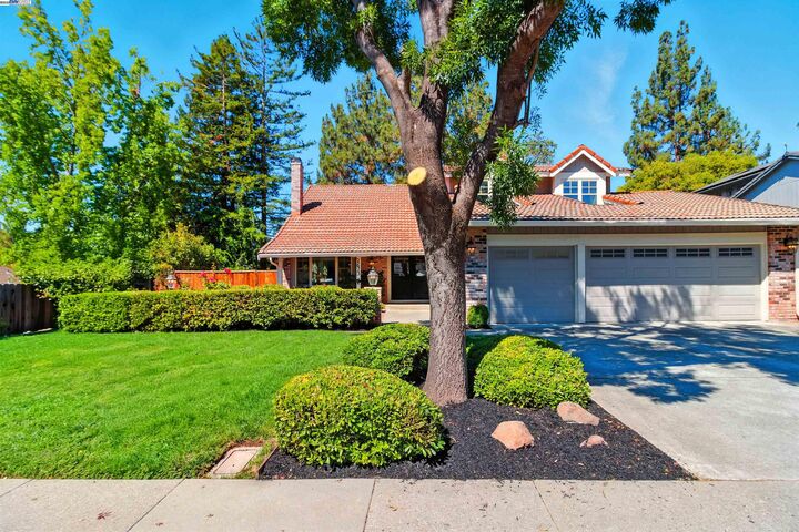 Property Photo:  2673 Velvet Way  CA 94596 