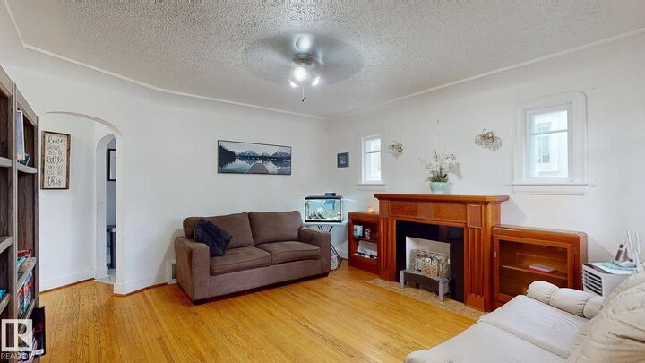 Property Photo:  7611 112S Avenue NW  AB T5B 0H4 