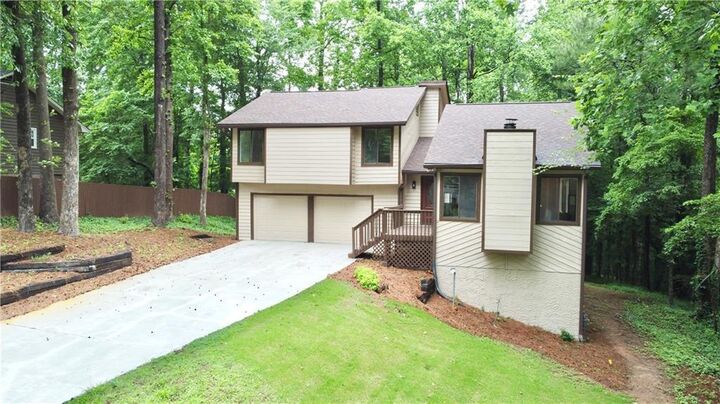 Property Photo: 4579 Glenforest Drive GA 30075