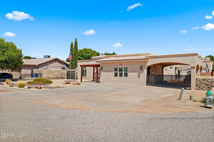Property Photo: 659 John Martin Court TX 79932