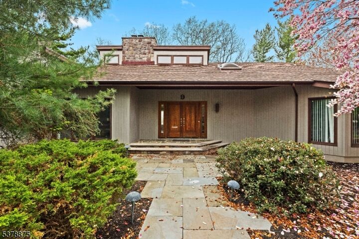 9 Drummond Ter  Livingston Twp. NJ 07039 photo