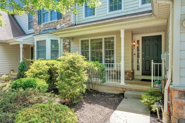 Property Photo: 8 Hancock Ct NJ 07920