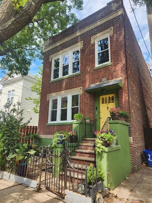 Property Photo: 48 Lincoln St 1 NJ 07307