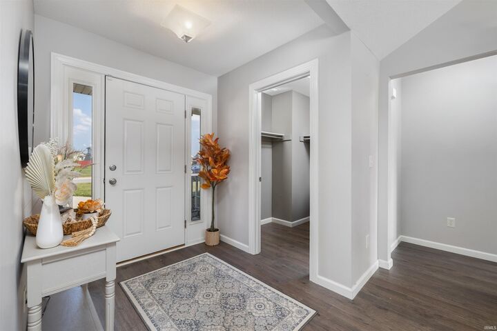 Property Photo: 1526 Waynedale Drive IN 46738