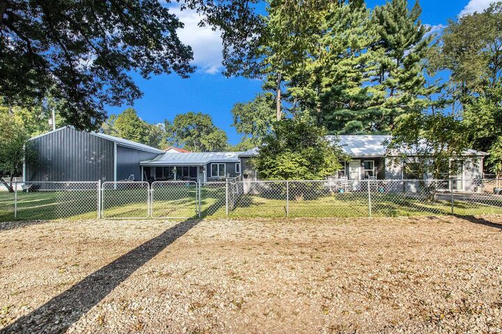 55271 Currant Road  Mishawaka IN 46545-4709 photo