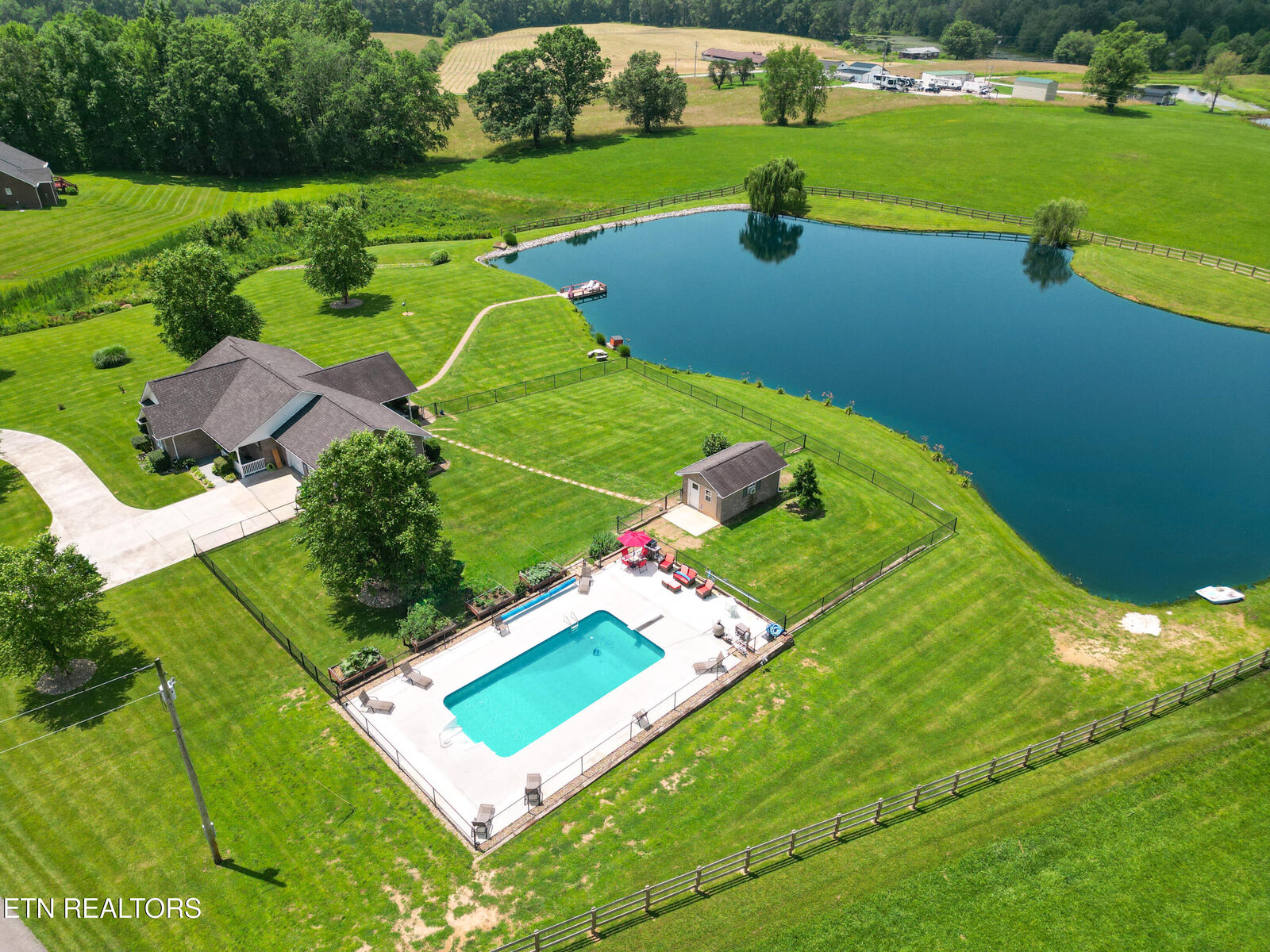 Property Photo: 287 R. S. Marcum Rd TN 37841