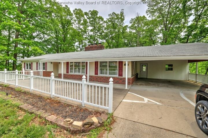 Property Photo:  946 S Walnut Street  WV 25177 