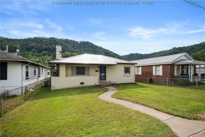 Property Photo: 8811 California Avenue WV 25315