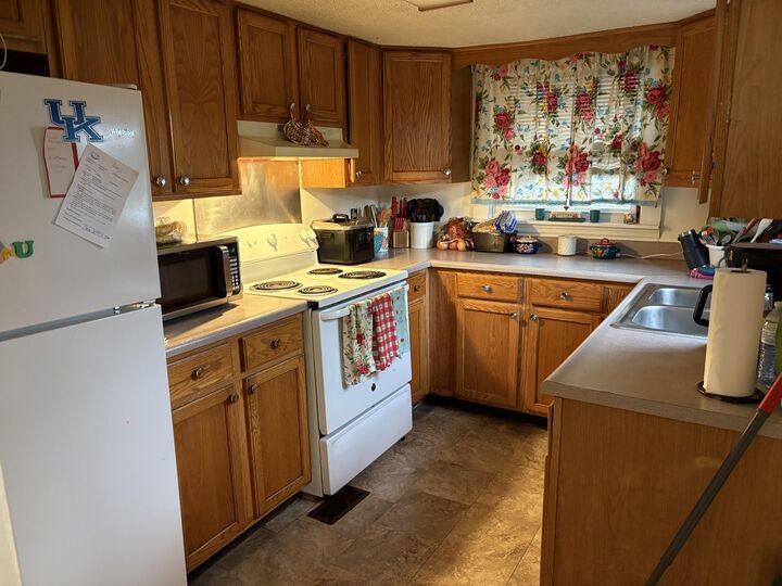 Property Photo:  207-209 Johnson Addition  KY 40741 