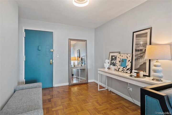 Property Photo: 2835 Webb Avenue 9D NY 10468