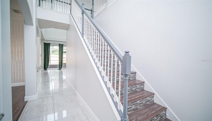 Property Photo: 10142 Silmarien Street FL 32825