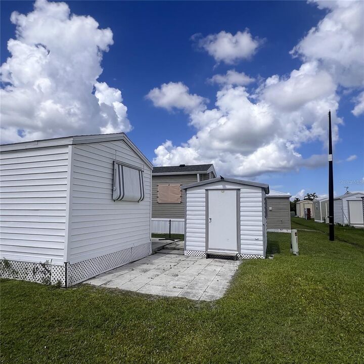 Property Photo: 1424 Trout FL 33950