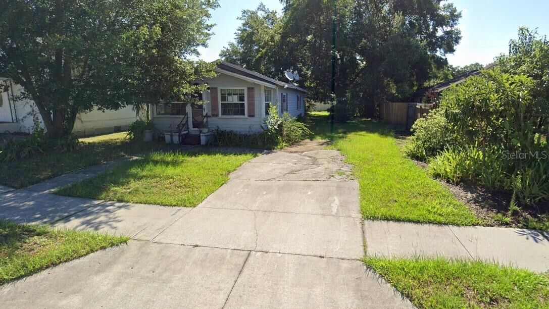 Property Photo:  1105 S Locust Avenue  FL 32771 