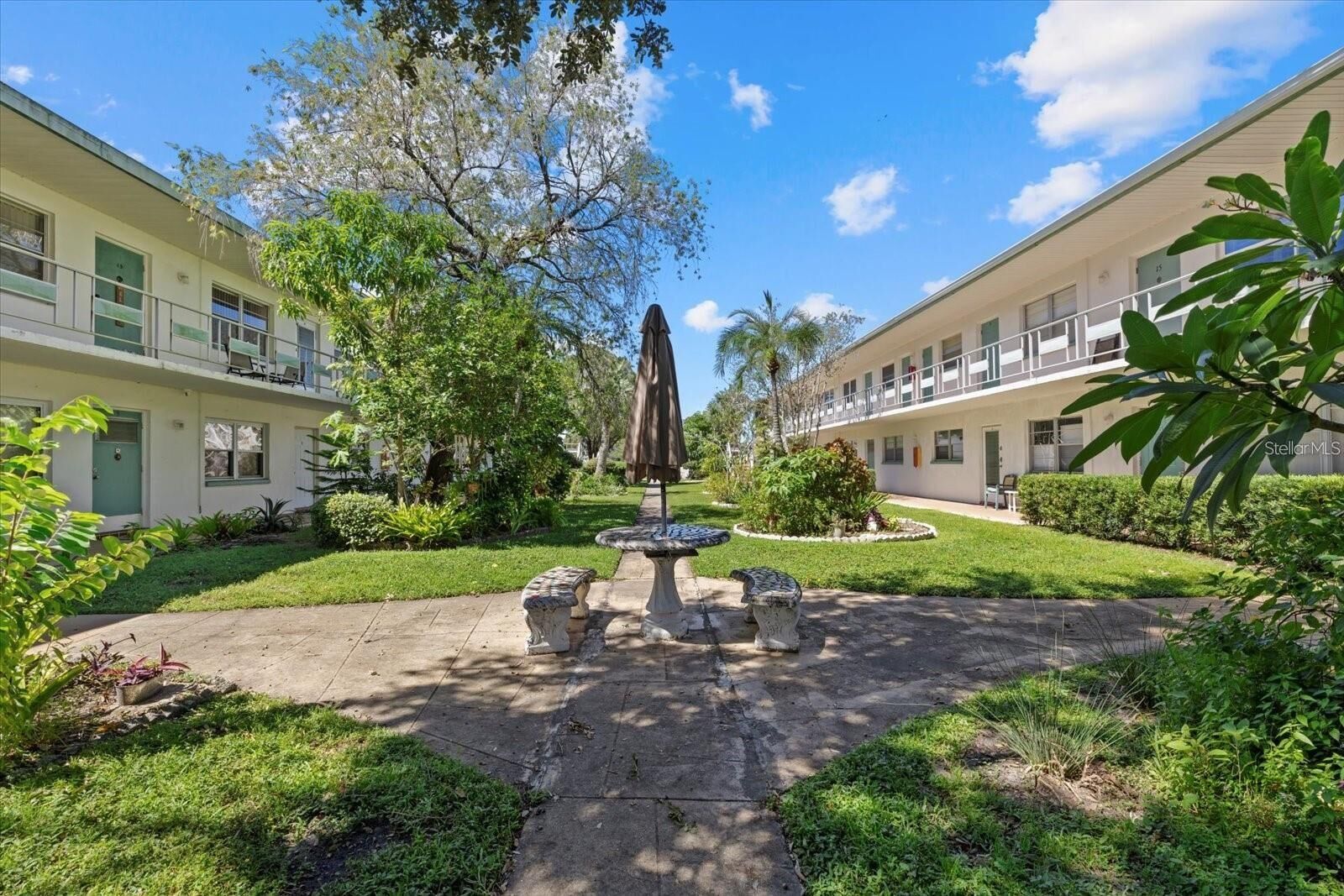 Property Photo: 5815 18th Street N 4 FL 33714