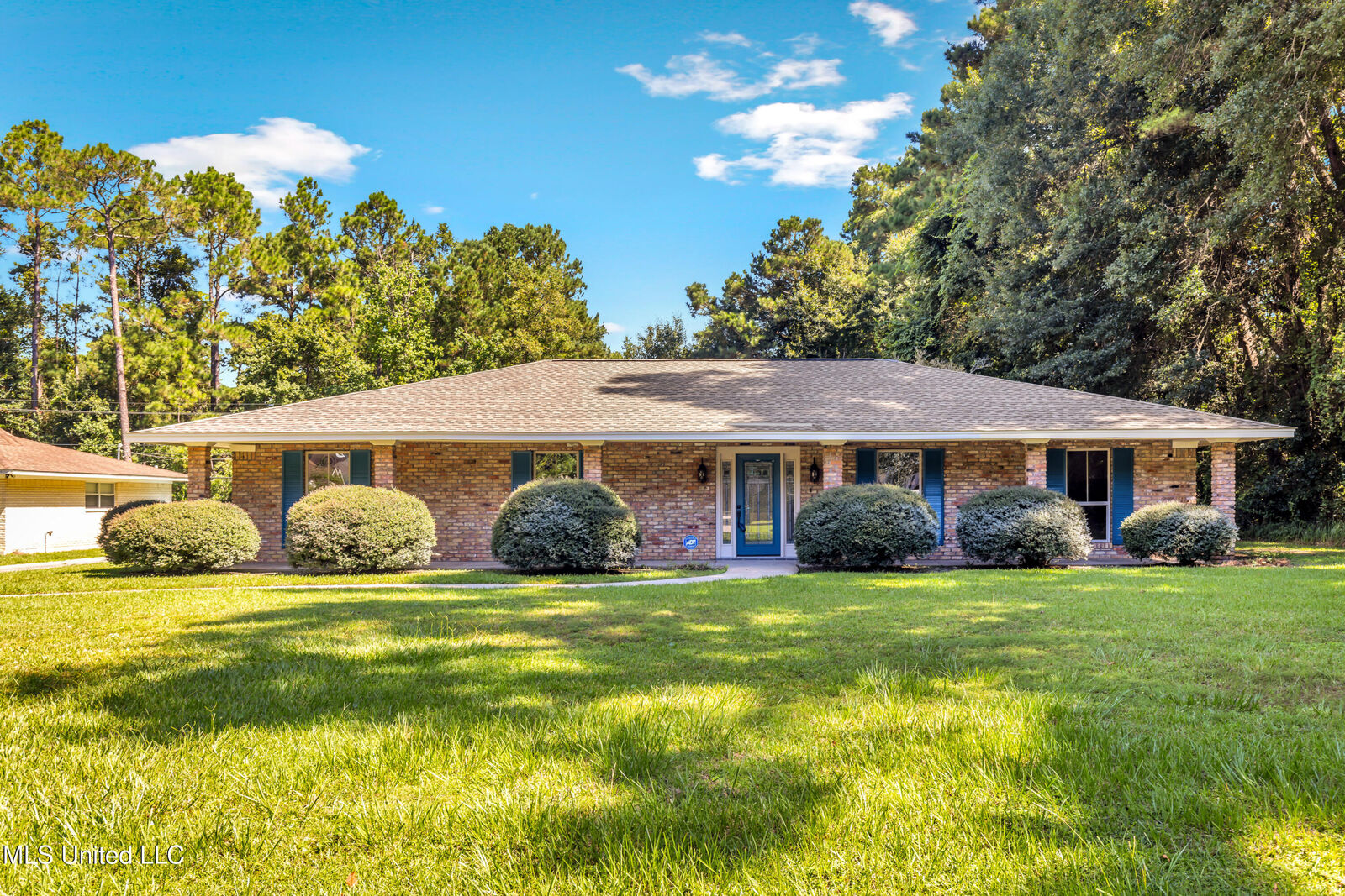 Property Photo: 1412 Cotita Drive MS 39553