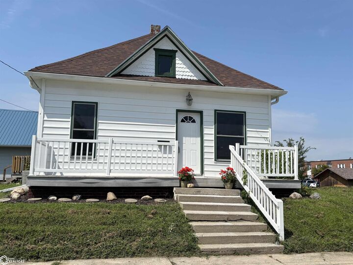 Property Photo:  12 N 12th Street  IA 50158 