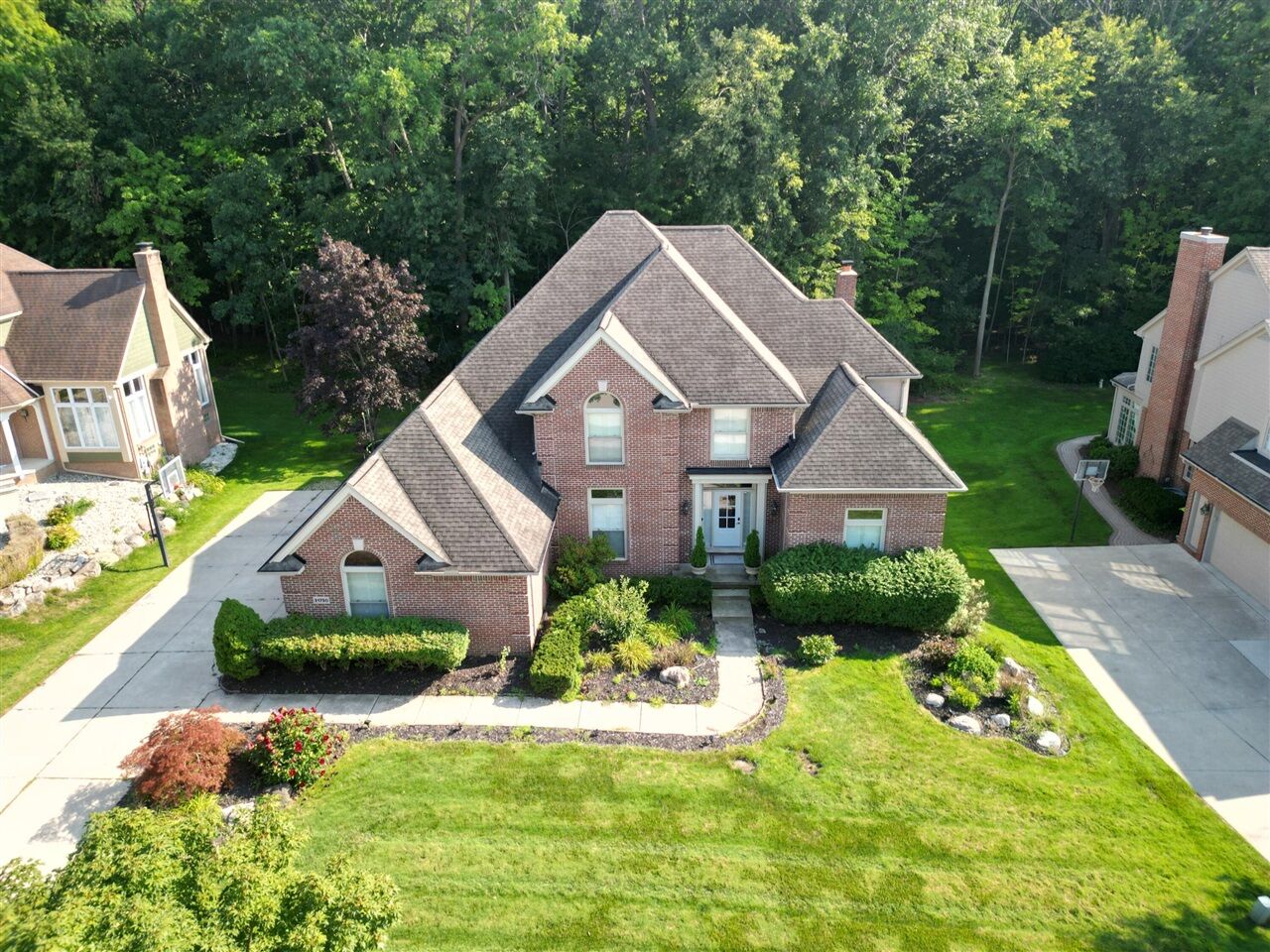 Property Photo:  21750 Chase Drive  MI 48375 