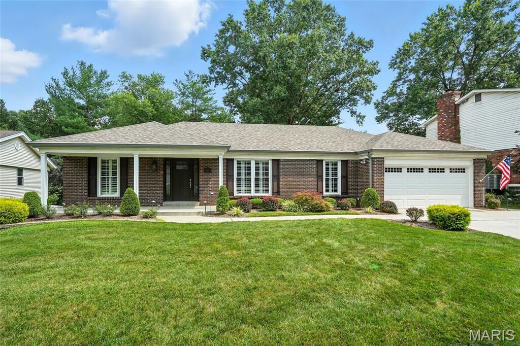 Property Photo: 811 Bergquist Drive MO 63011