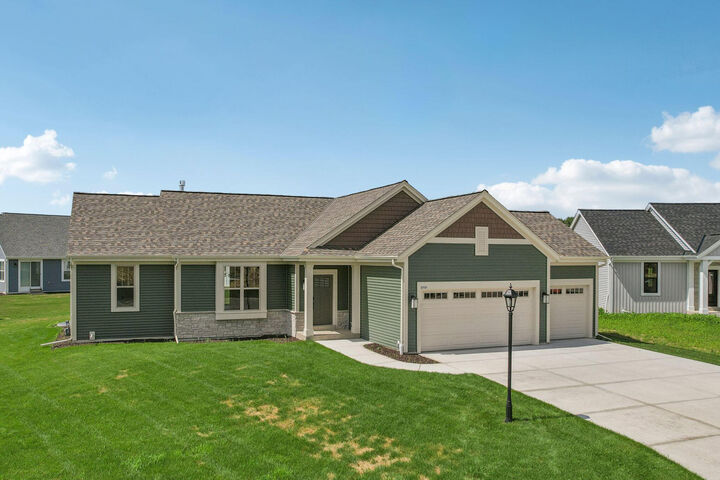 2707 Mapleton Ave  East Troy WI 53120 photo