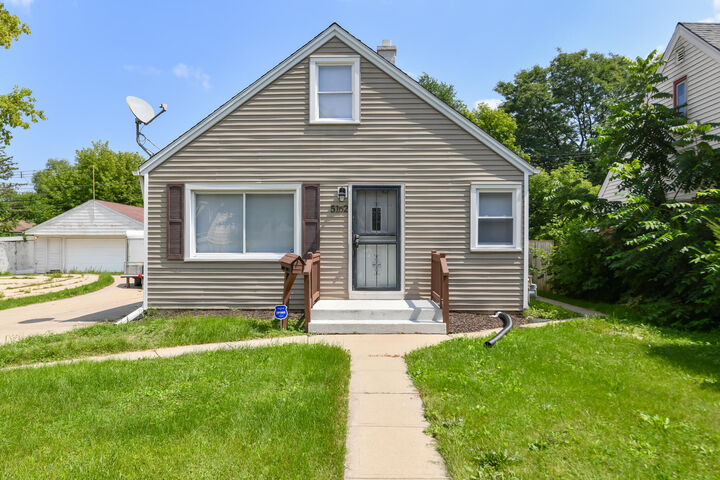 Property Photo: 5162 N 63 St WI 53218