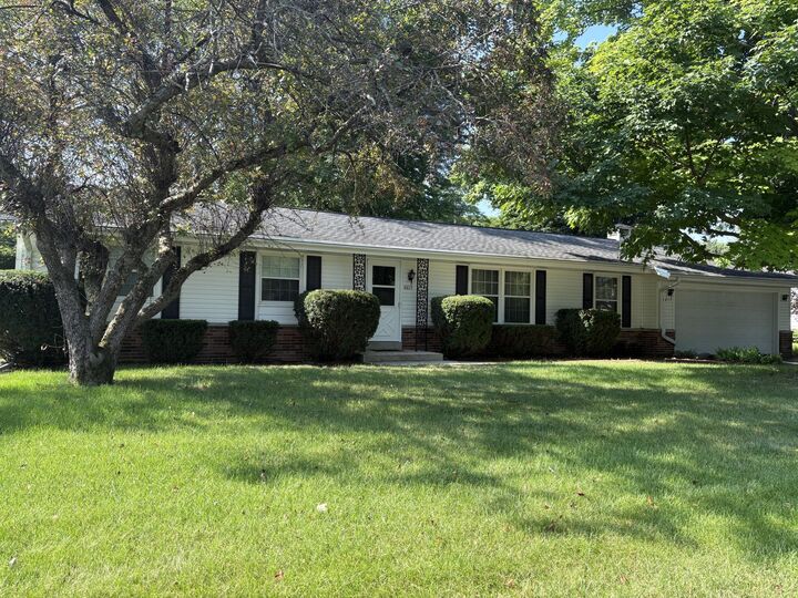 6217 W Carolann Dr  Brown Deer WI 53223 photo