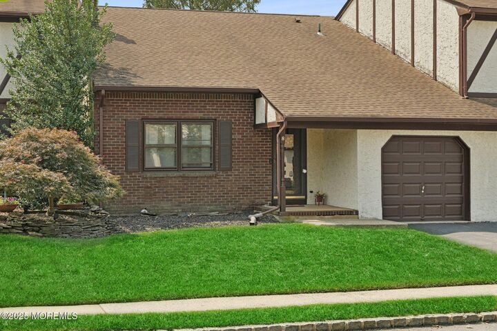 8 Ashford Court 1208  Sayreville Boro NJ 08872 photo