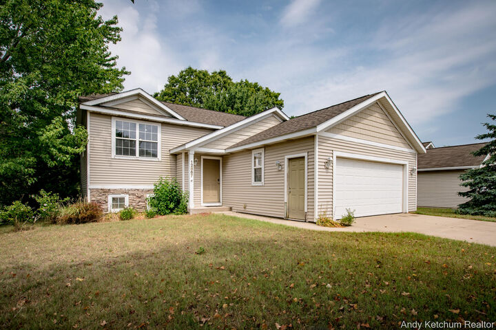 Property Photo: 12867 Red Maple Lane MI 49424