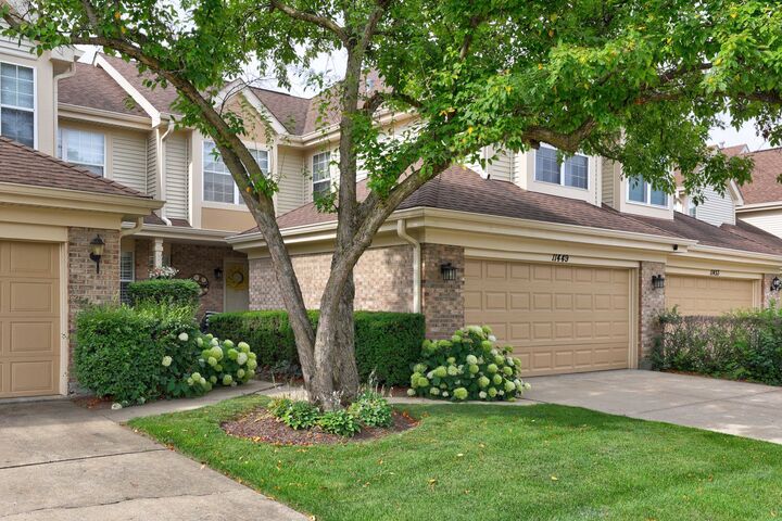 11449 Prescott Lane  Westchester IL 60154 photo