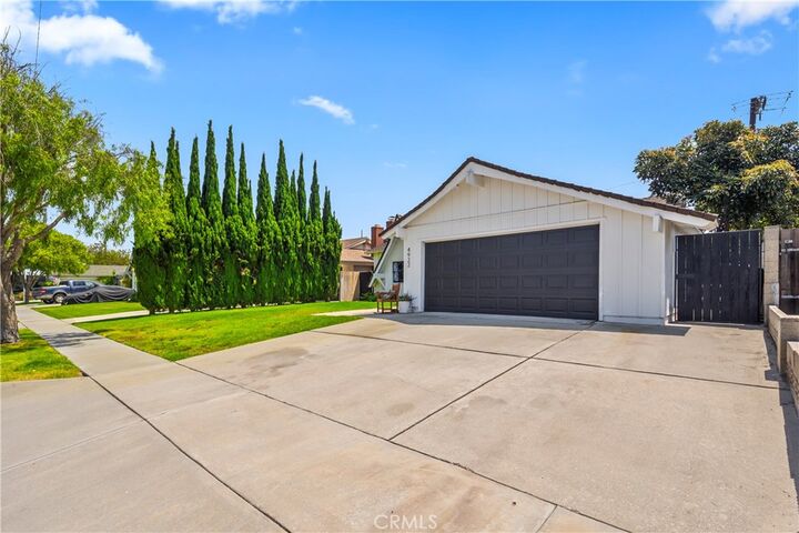 Property Photo: 4922 Scenario Drive Drive CA 92649