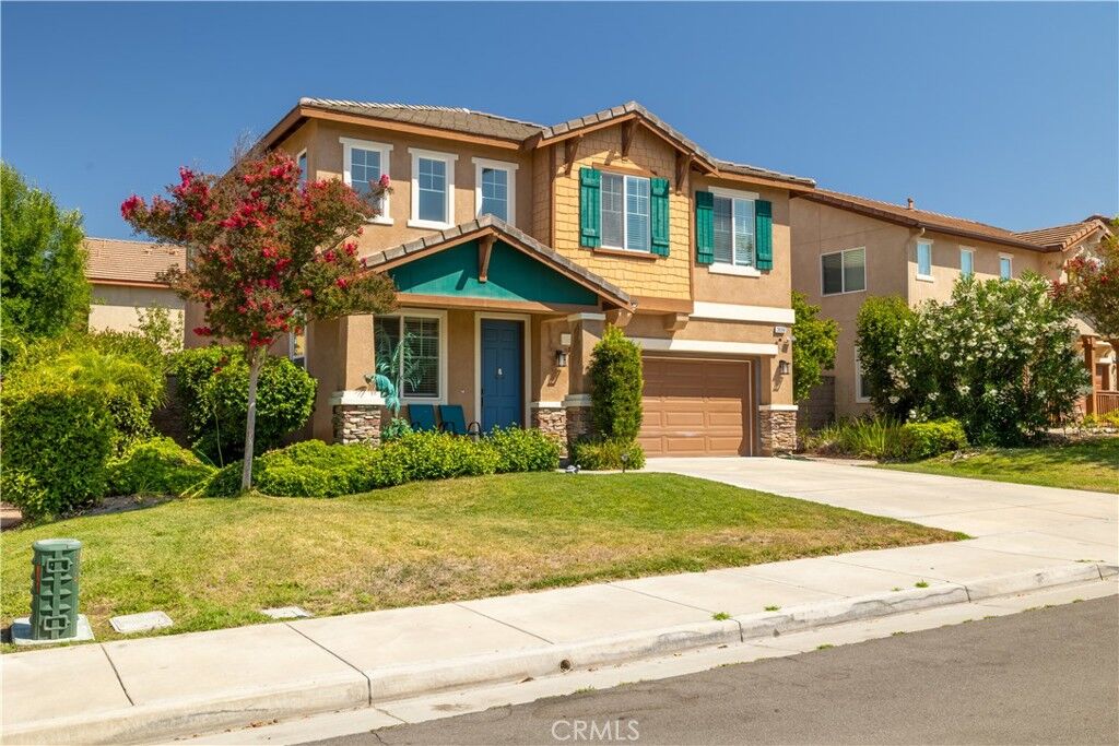 Property Photo:  38096 Talavera Court  CA 92563 