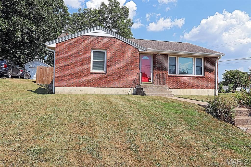 Property Photo: 300 Elmwood Boulevard MO 63755