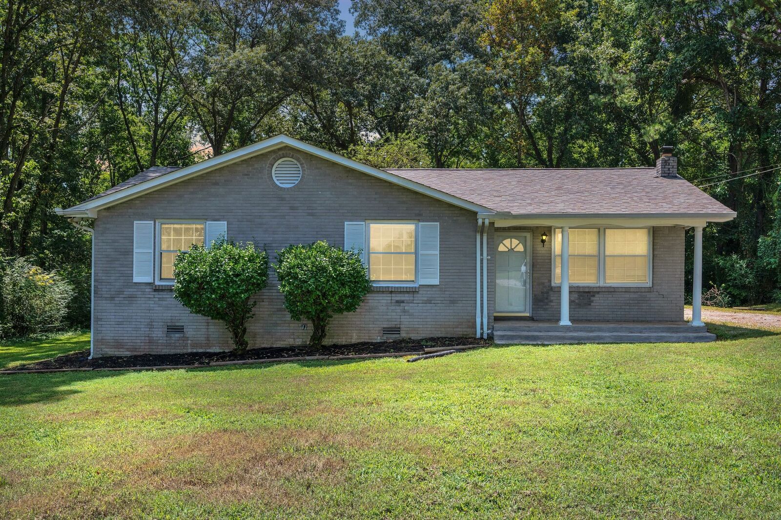 Property Photo: 1002 Kingston Springs Rd TN 37082