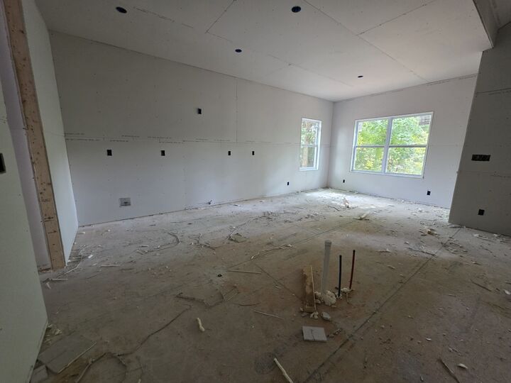 Property Photo:  704 Eva Dr  TN 37042 