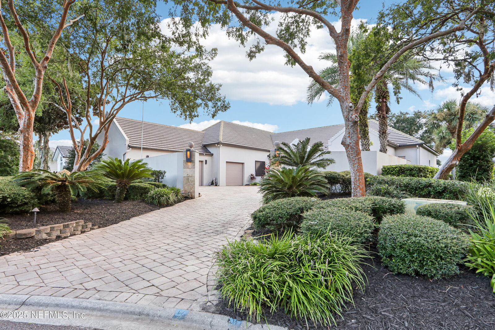 Property Photo:  118 Regents Place  FL 32082 