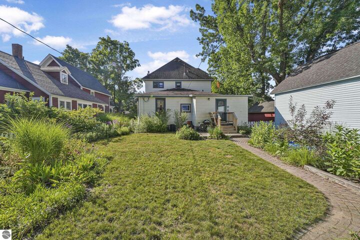 Property Photo: 505 E Chapin Street MI 49601