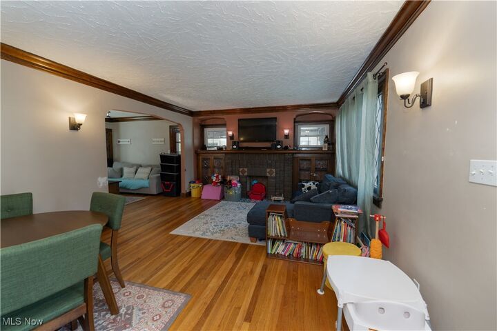 Property Photo:  8021 Whitehaven Drive  OH 44129 