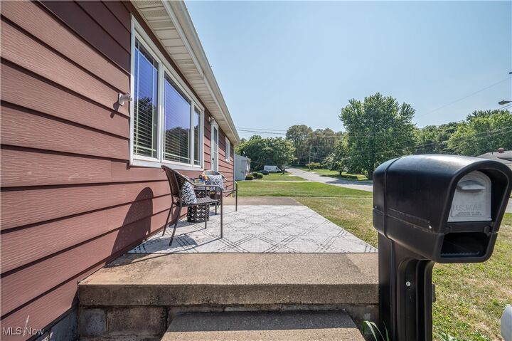 Property Photo:  528 Hyatt Avenue  OH 44405 